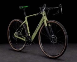 Cube Nuroad C:62 Race - Carbon Gravel Bike 2022 | Green´n´flashgreen -Lenker Fest Verkaufsgeschäft cube nuroad c62 race carbon gravel bike 2022 greennflashgreen 61 cm 002 82494 2200x1760 1280x1280